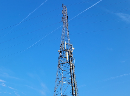Hoogspanningsmast Izegem