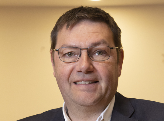 Provincieraadslid Kristof Pillaert in actie in provinciehuis Boeverbos