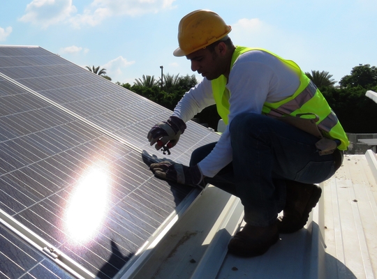 Zonnepanelen op daken provincie West-Vlaanderen
