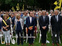 provincieraadsleden Sigrid Vandenbulcke (Menen) en Peter Herman (Kortrijk) bij 11 juli-viering Groeninghepark Kortrijk 